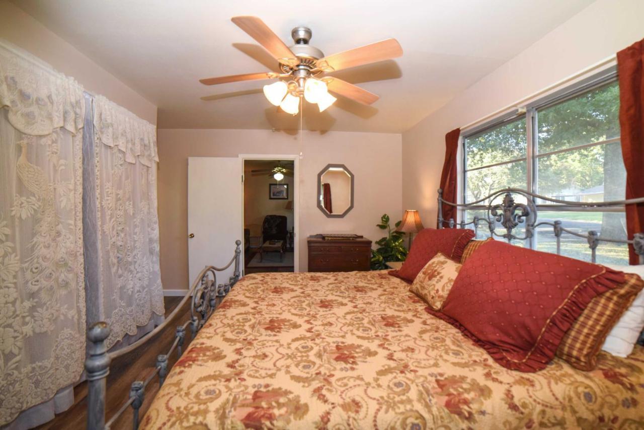 Fredericksburg Home 8 Blocks To Main St And Wineries Ngoại thất bức ảnh